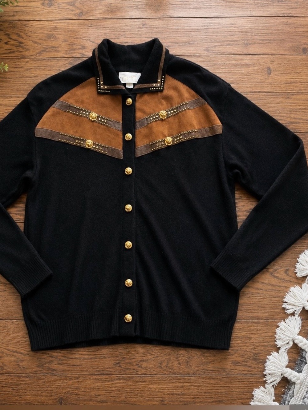 Vintage Cache Western Cardigan L Lion Buttons Studded Suede Trim